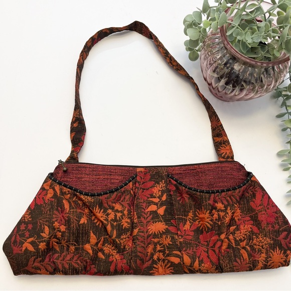 Vintage Handbags - Vintage Red Woven Handmade Shoulder Hand bag